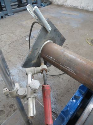 Machine de soudage automatique de plaques de base pour pôle lumineux conique, mât élevé, monopole