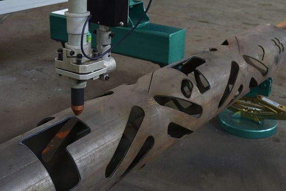 Machine de découpe de porte à pôle léger de 2500 mm, machine de découpe de porte à pôle léger à plasma CNC