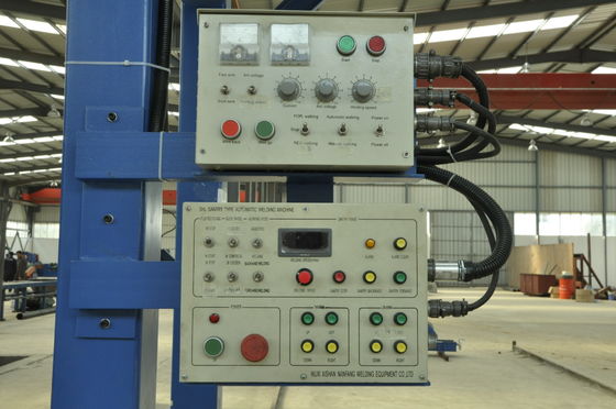 Machine de soudage à pôle léger à haut rendement, machine de soudage à gant à mât élevé pour grands tuyaux / tubes